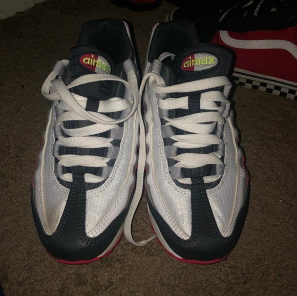 Nike Shoes - Nike shoes Nike Shoes - Nike shoes